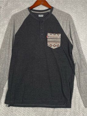 Levi’s Long Sleeve Gray/Black Raglan T-Shirt Baseball Crewneck Aztec L Pocket